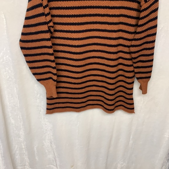 Women’s Striped Sweater Size Medium - Picture 3 of 8